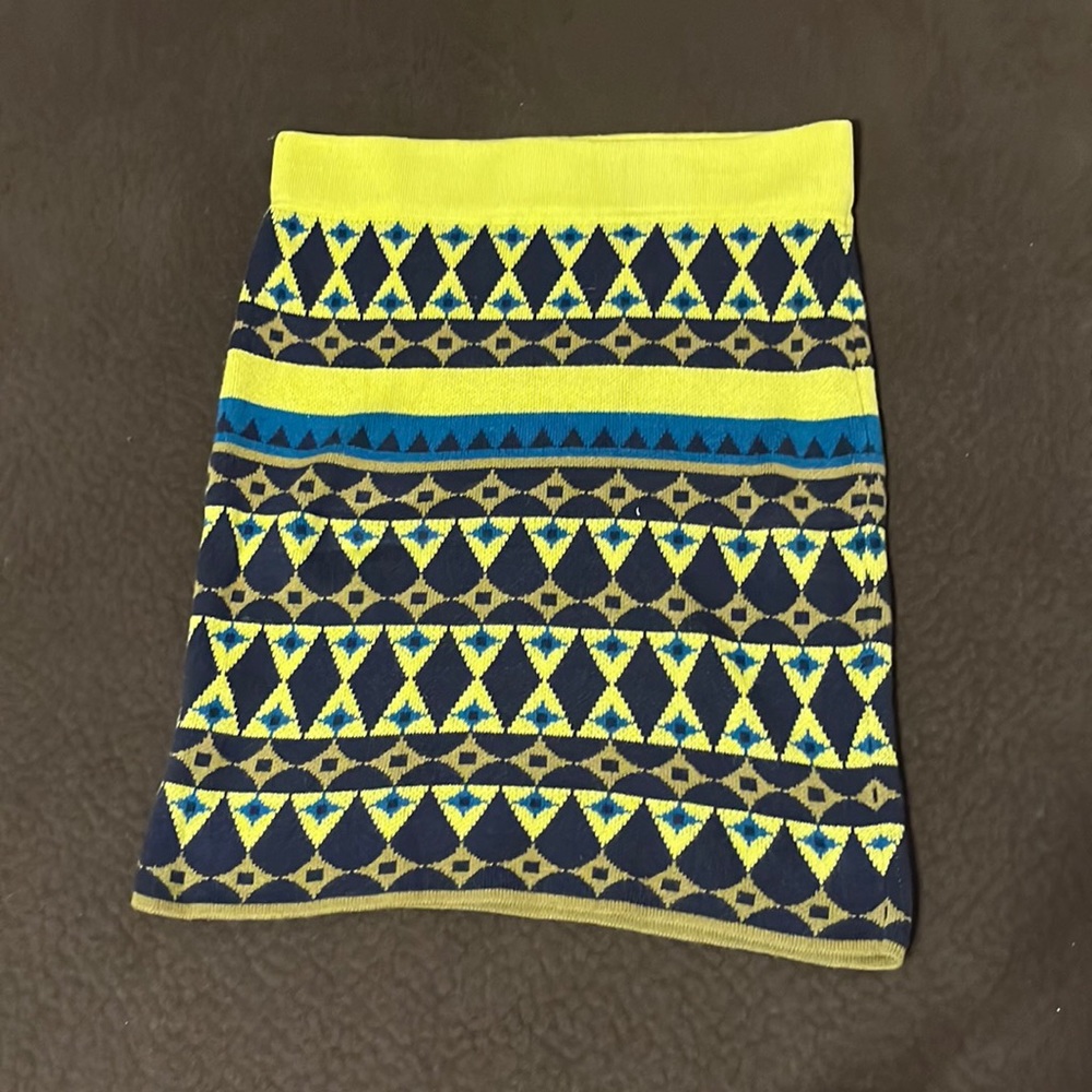 Chelsea & Violet sweater material printed mini skirt